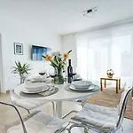 Pola Kuce Sa Bazenom-eja Appartement Kaštel