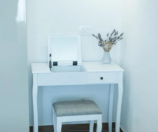 Pola Kuce Sa Bazenom-eja Lejlighed Kaštel